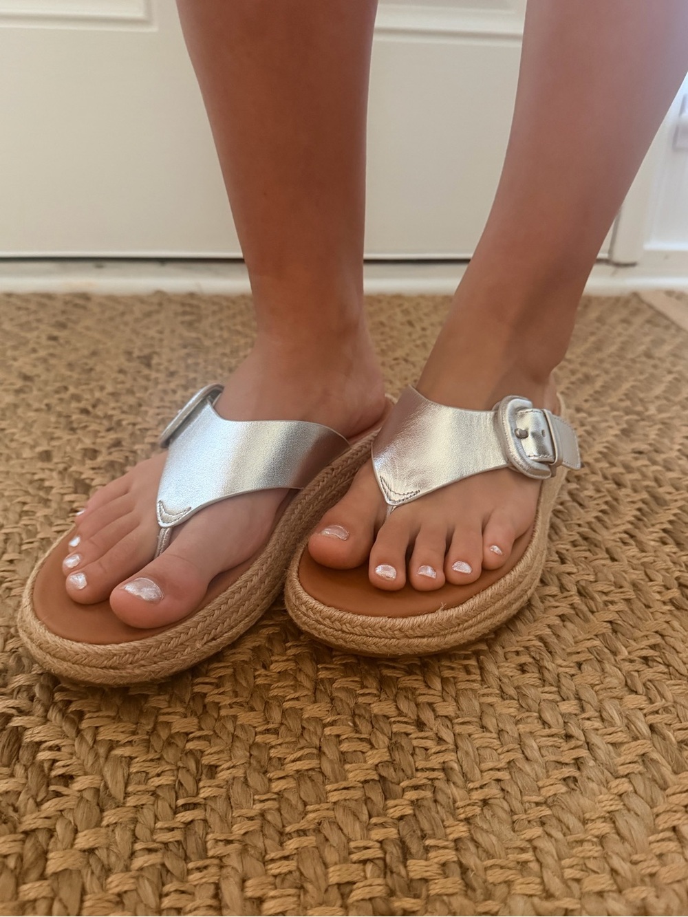 Fitflop Metallic Silver Espadrille Thong Sandals with Buckle size 9